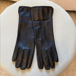 Overland Lambskin Black Leather Silk Lined Women’s Gloves NWOT Size 8